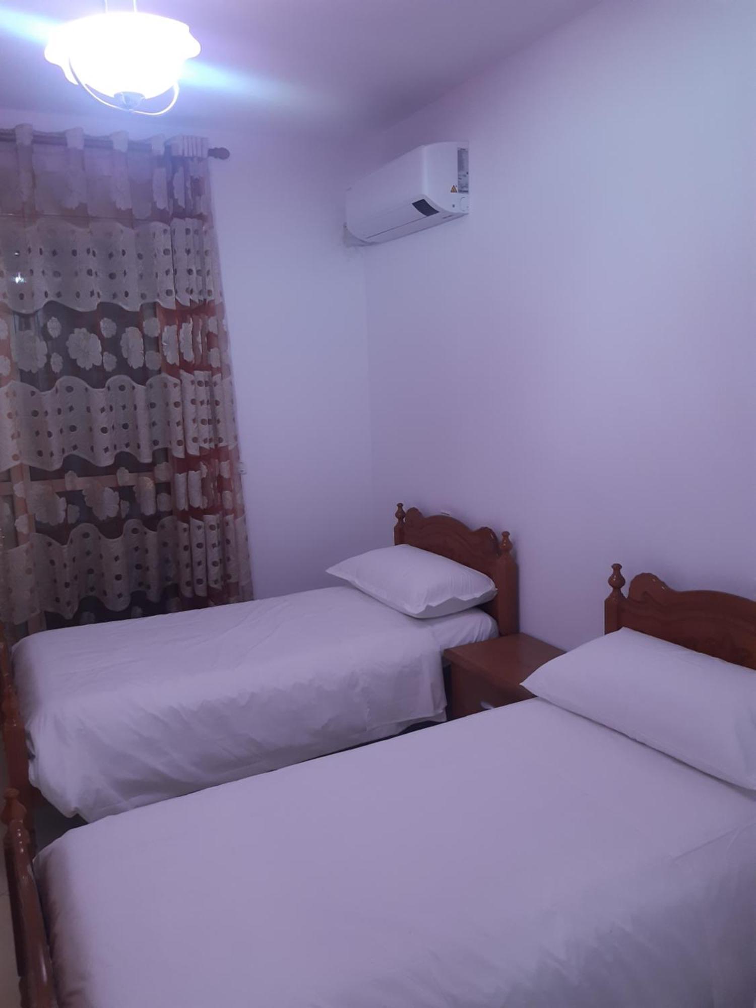 Emily House Апартаменти *