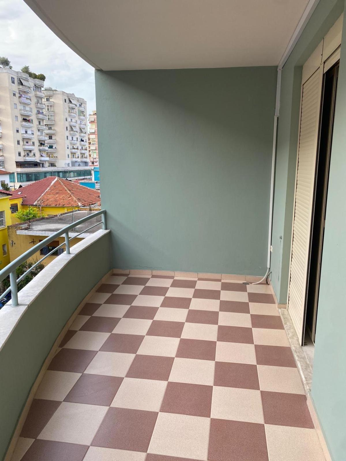 Emily House Апартаменти